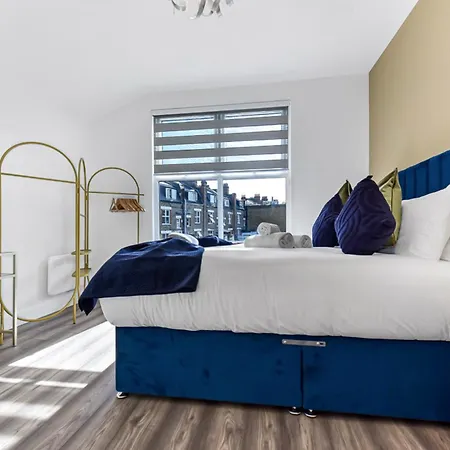 Lovely Two Bedroom With Ensuite Bathrooms London Exterior photo