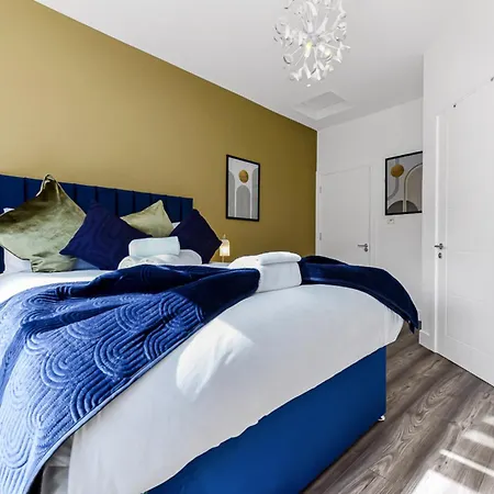 Lovely Two Bedroom With Ensuite Bathrooms London Exterior photo