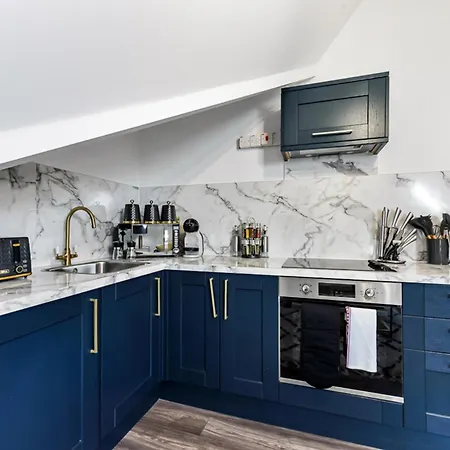 Lovely Two Bedroom With Ensuite Bathrooms London Exterior photo