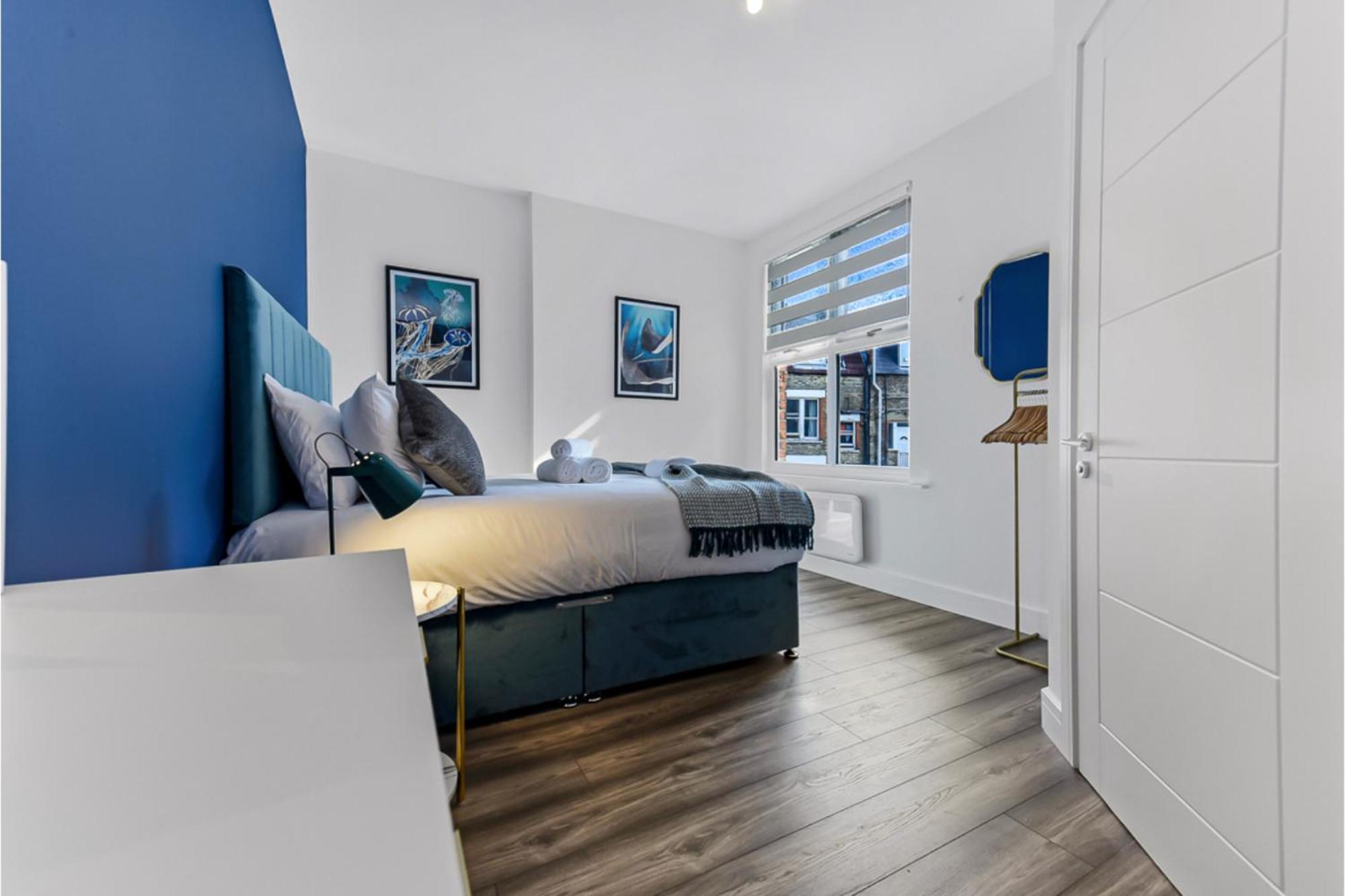 Lovely Two Bedroom With Ensuite Bathrooms Apartment London