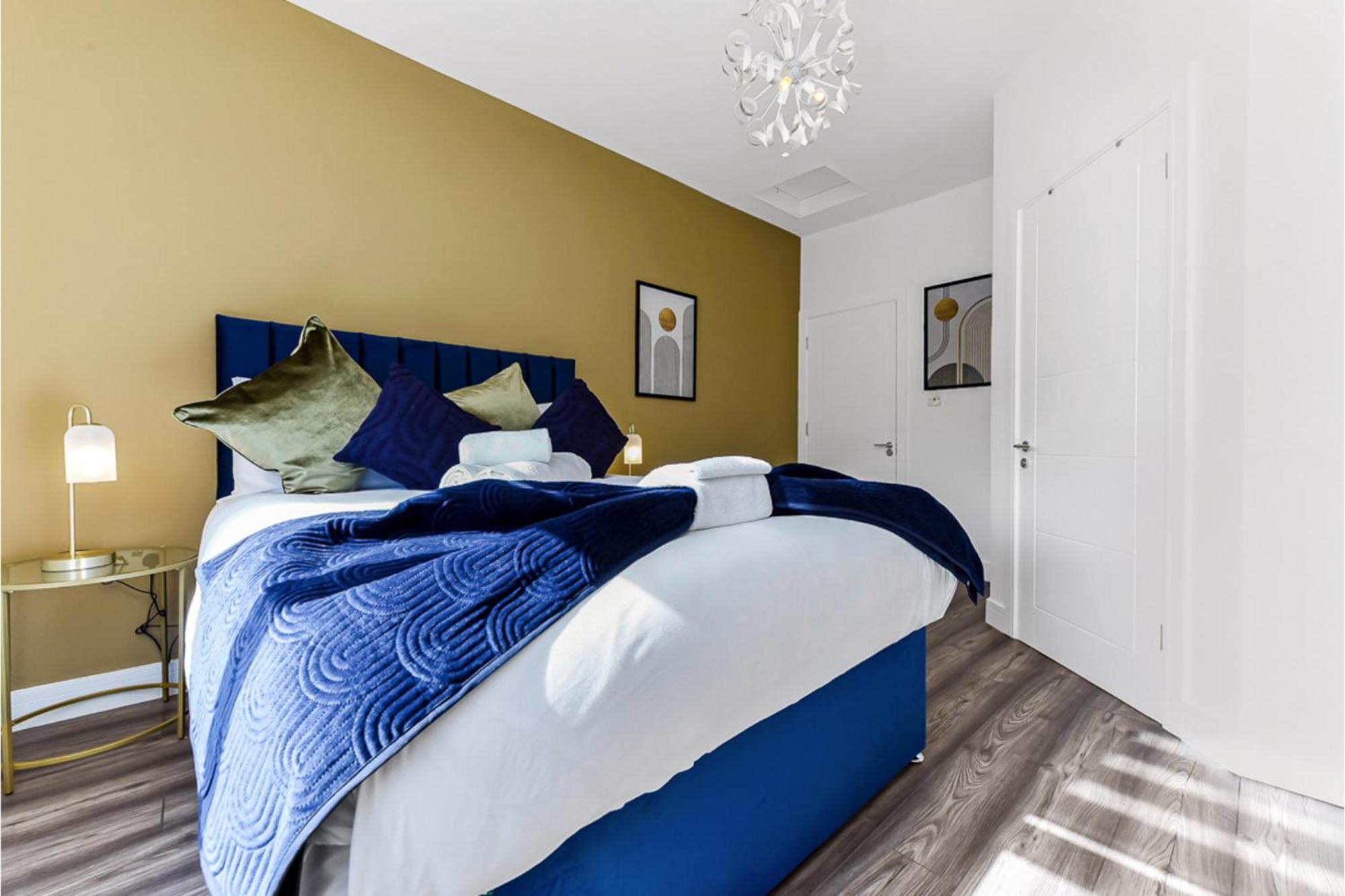 Lovely Two Bedroom With Ensuite Bathrooms Apartment London